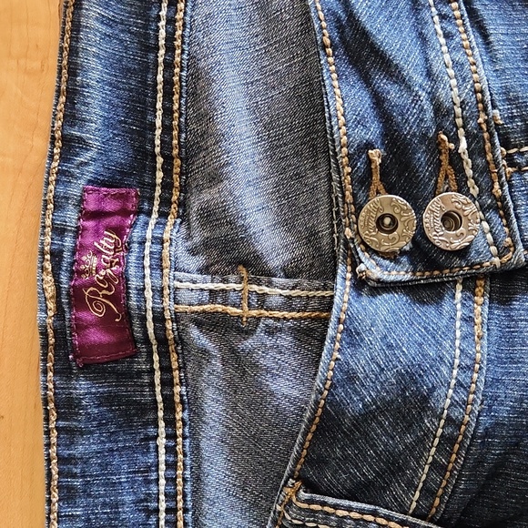 Royalty demin shorts - Picture 3 of 4